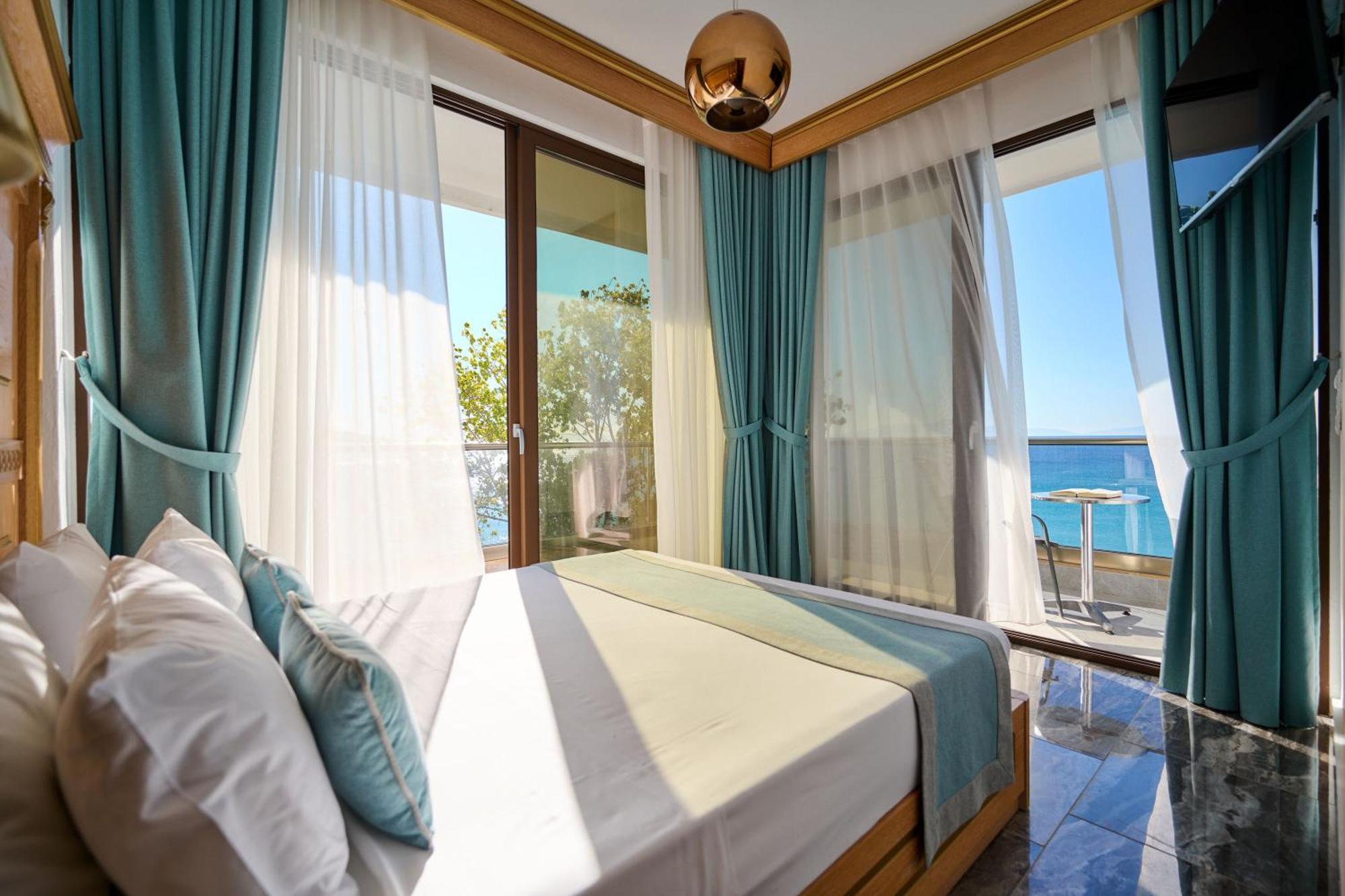 Evlogia Hotel Seafront And Anex By Greek Pride Fourka Exterior photo